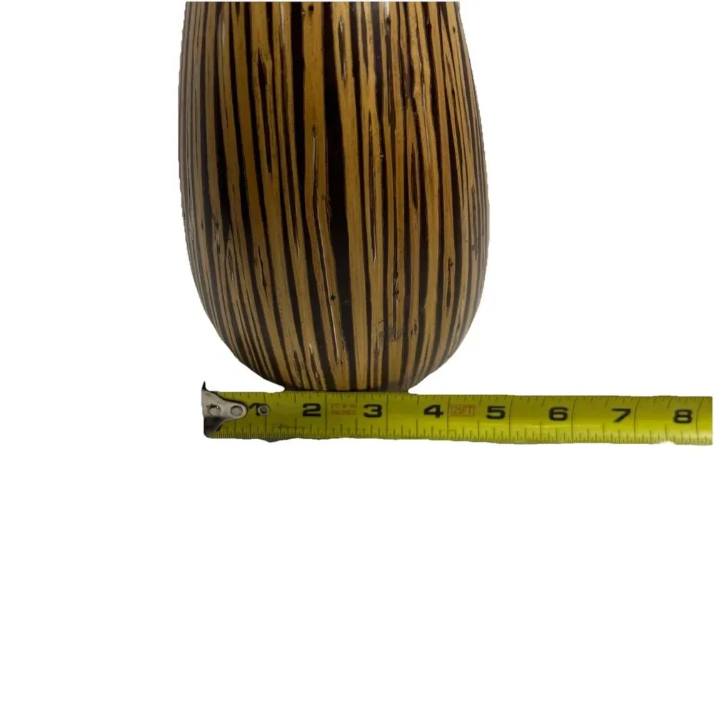 🔥🔥🔥Vintage Vase - Beautiful Design - VGC - Elegant Style - Lovely Centerpiece